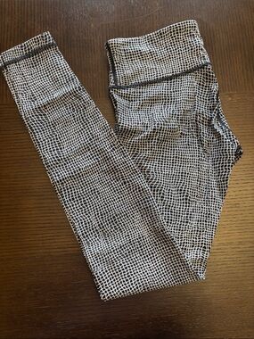 Lululemon Black & White Grid Jeggings